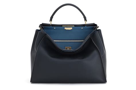 La borsa Fendi Peekaboo compie 10 anni 